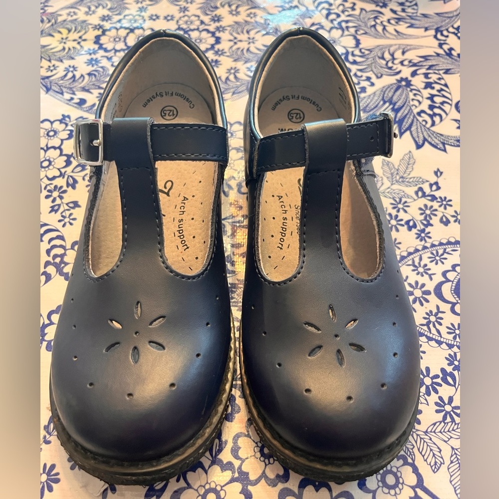Footmates black “Sherry” mary Jane’s.